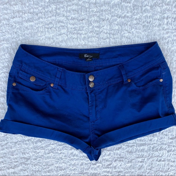 Forever 21 Pants - ☀️☀️☀️ 4/$20 Forever 21 classic shortie shorts